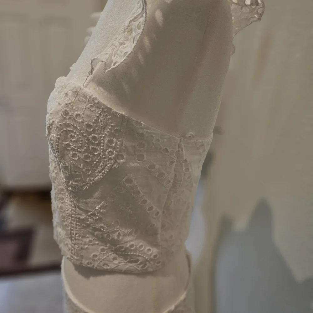 **NWOT** Beautiful White Skirt & Top Set M - Picture 6 of 7